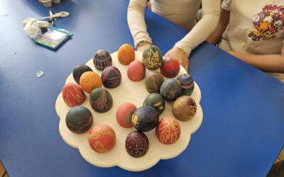 RADIONICA BOJANJA JAJA / РАДИОНИЦА БОЈЕЊА ЈАЈА