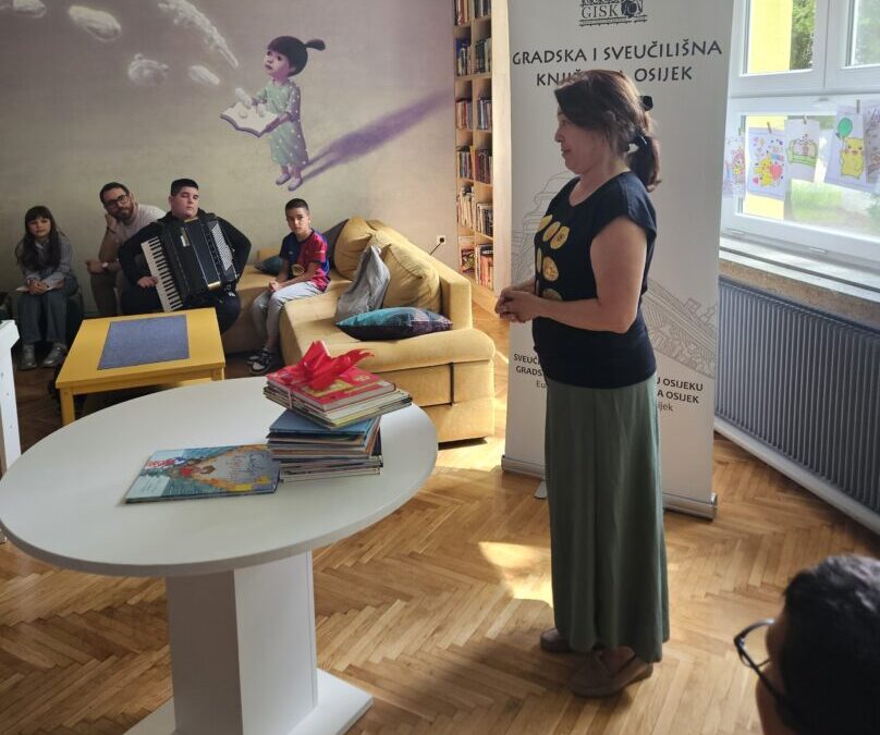 POSJET KNJIŽNIČARA GRADSKE I SVEUČILIŠNE KNJIŽNICE U OSIJEKU / ПОСЕТА БИБЛИОТЕКАРА ГРАДСКЕ И СВЕУЧИЛИШНЕ КЊИЖНИЦЕ У ОСИЈЕКУ